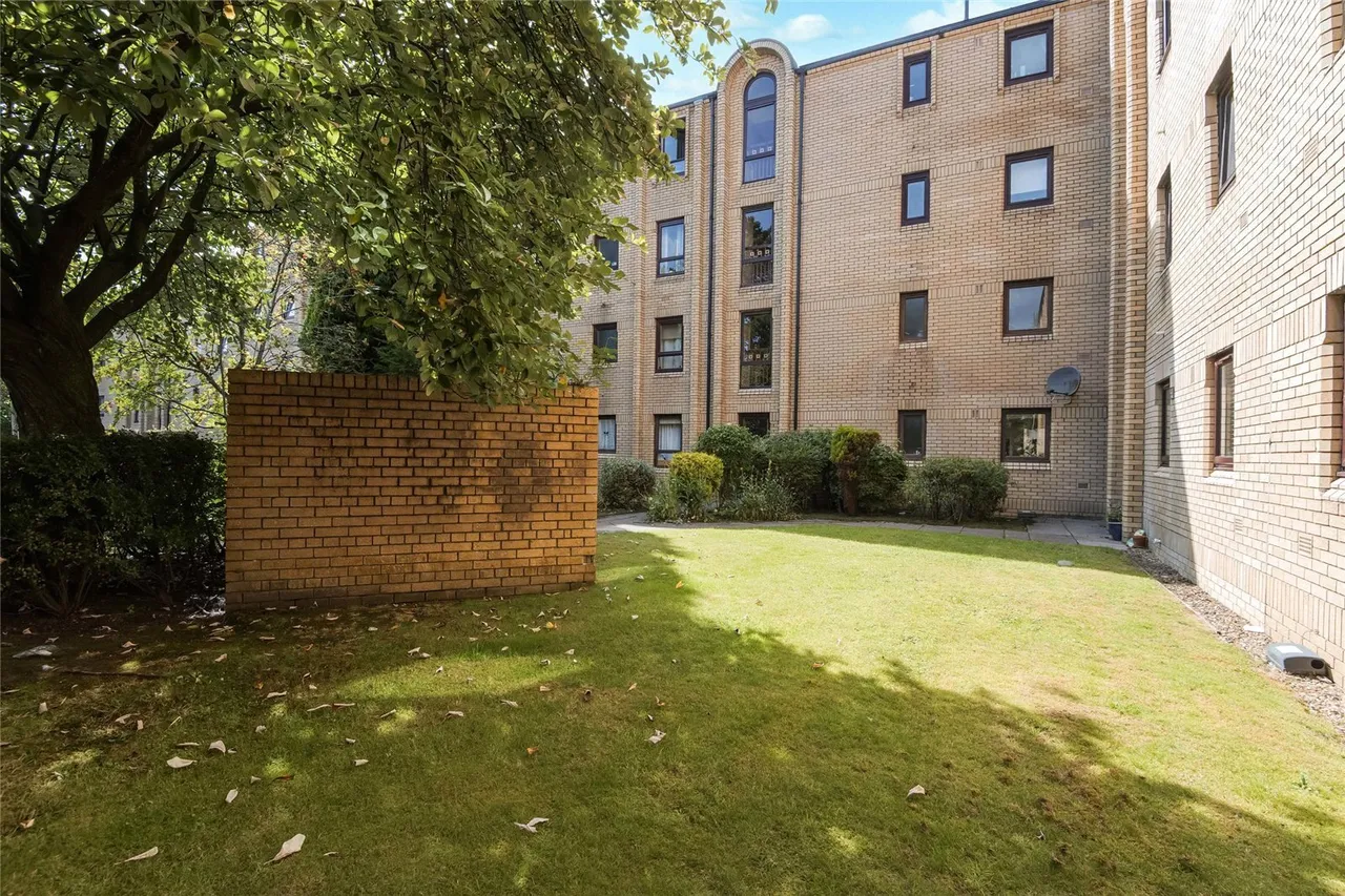 Overnewton Square, Yorkhill, Glasgow, G3, photo 12