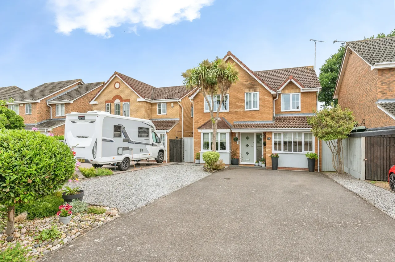 4 bed house for sale, Frerichs Close, Wickford, SS12