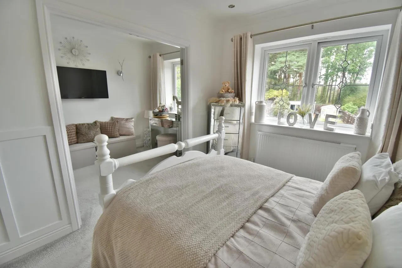 Ringwood Road, BH22, photo 15
