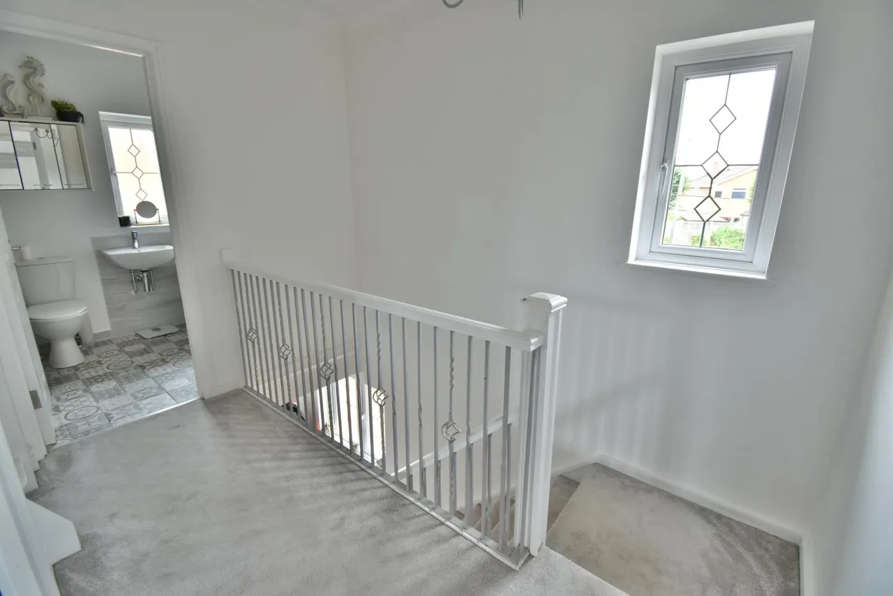 Ringwood Road, BH22, photo 10