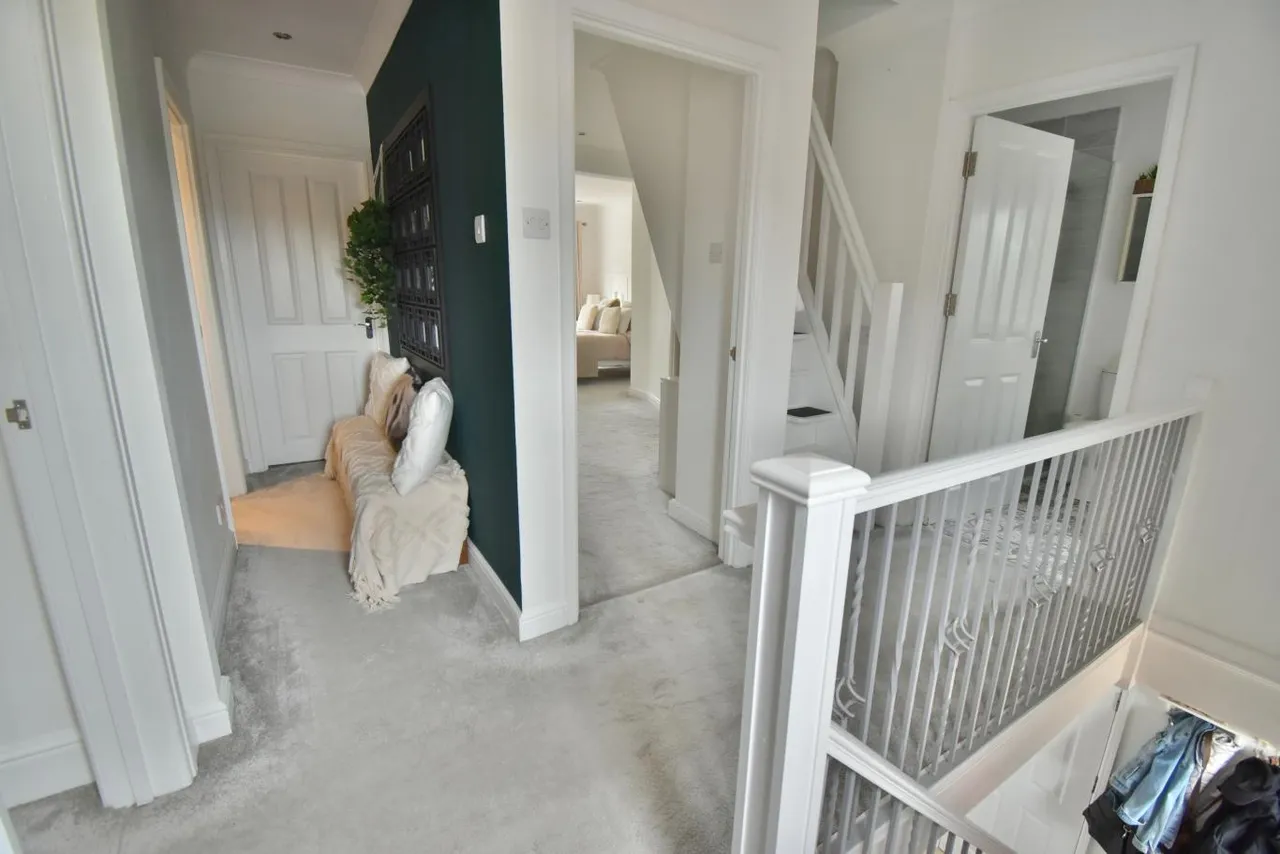 Ringwood Road, BH22, photo 9