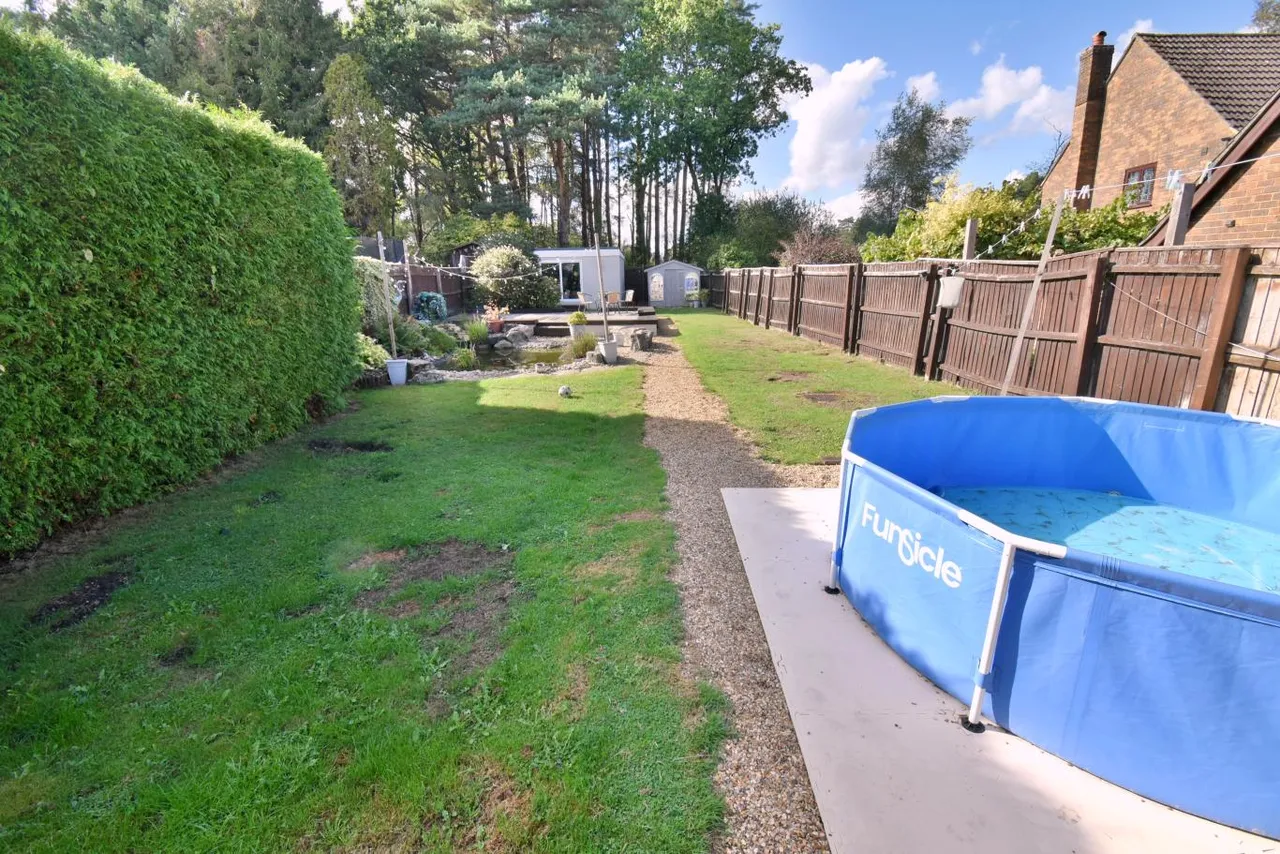 Ringwood Road, BH22, photo 23