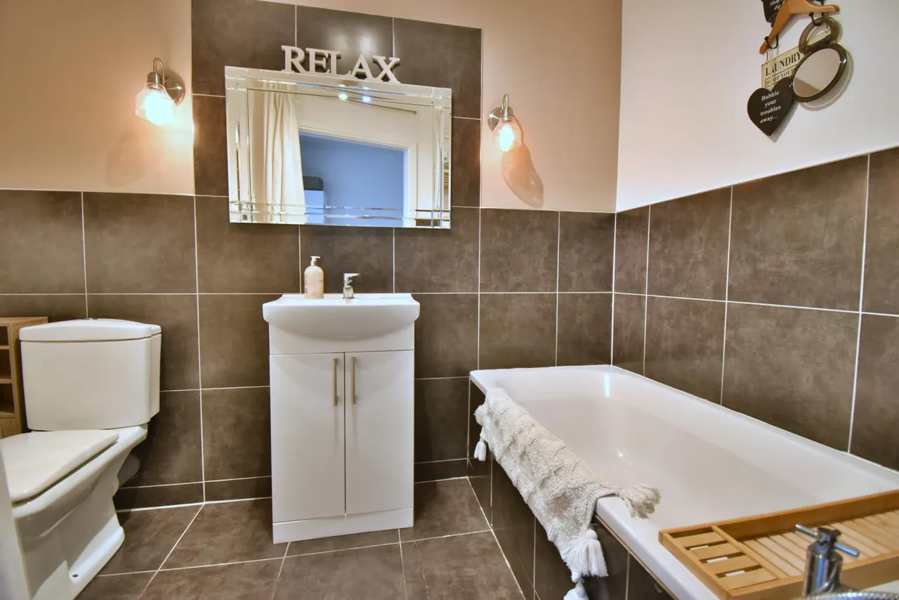 Ringwood Road, BH22, photo 14