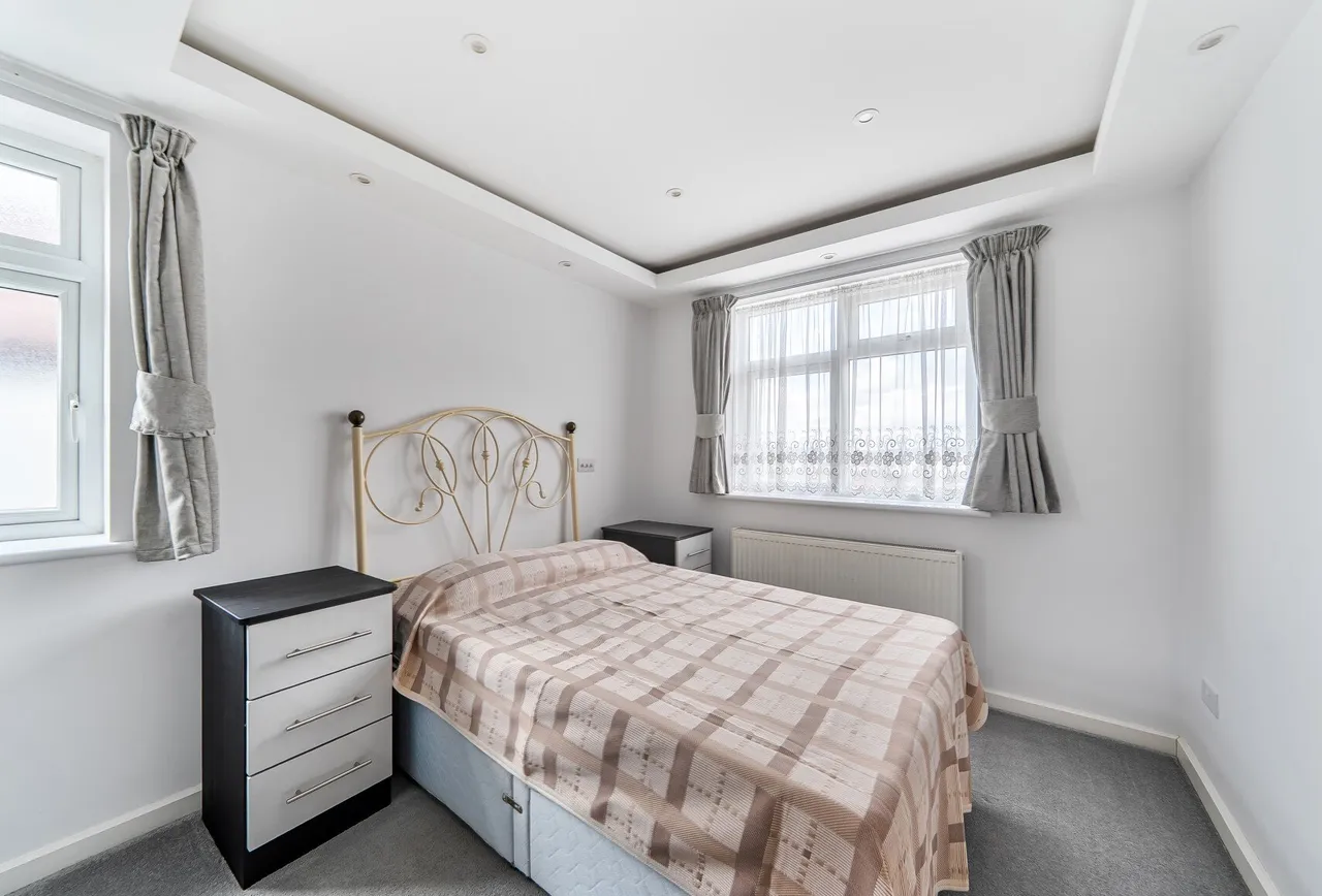 Hay Lane, London, NW9 0NA, photo 13