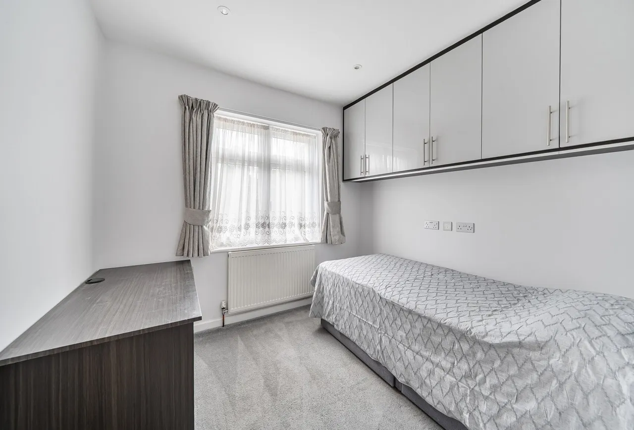 Hay Lane, London, NW9 0NA, photo 14