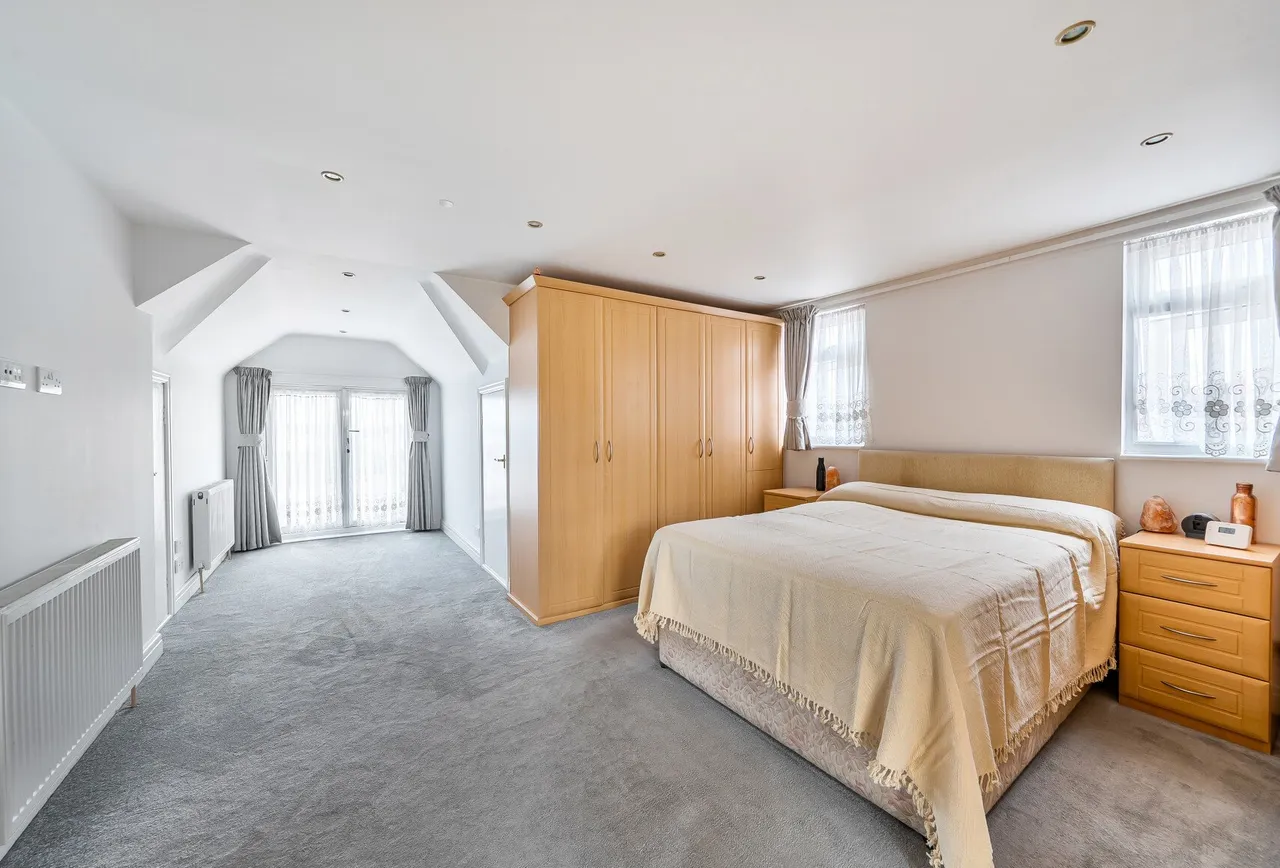 Hay Lane, London, NW9 0NA, photo 8