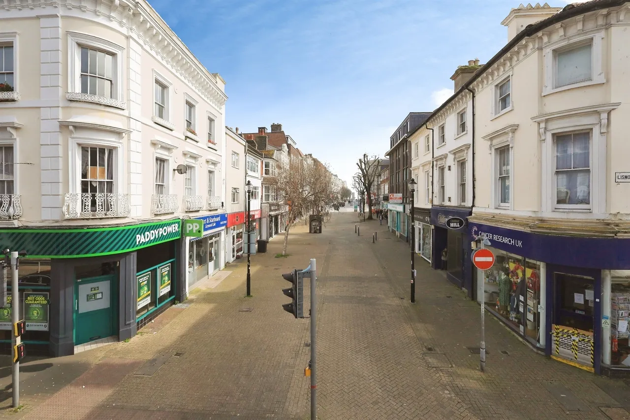 Terminus Road, Eastbourne, BN21, photo 9