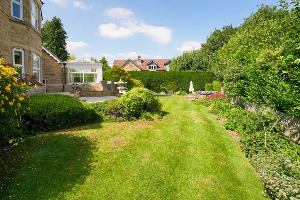 Wetherby ~ Avon Garth, LS22, photo 45