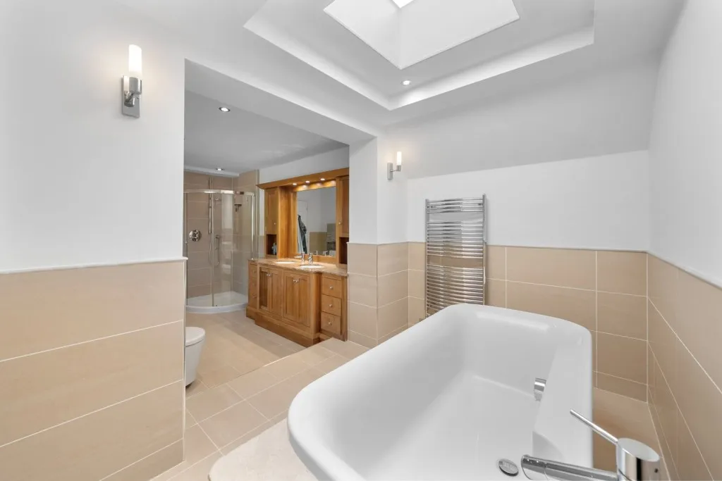 Wetherby ~ Avon Garth, LS22, photo 27