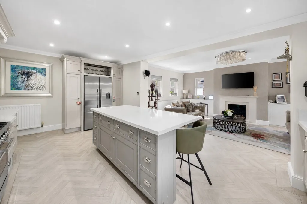 Wetherby ~ Avon Garth, LS22, photo 16
