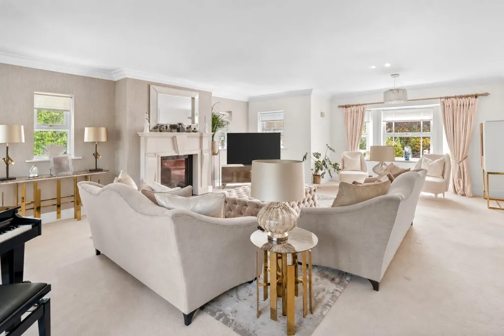 Wetherby ~ Avon Garth, LS22, photo 6
