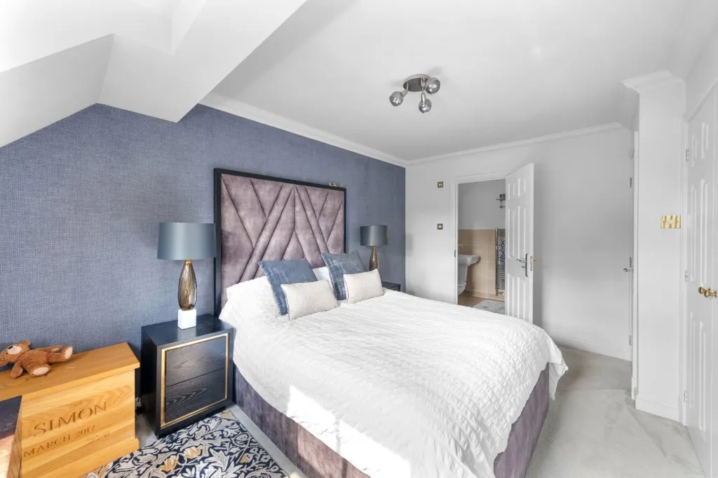 Wetherby ~ Avon Garth, LS22, photo 31