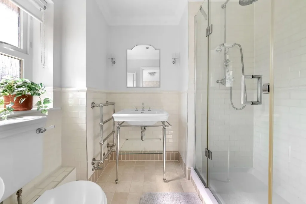 Wetherby ~ Avon Garth, LS22, photo 30