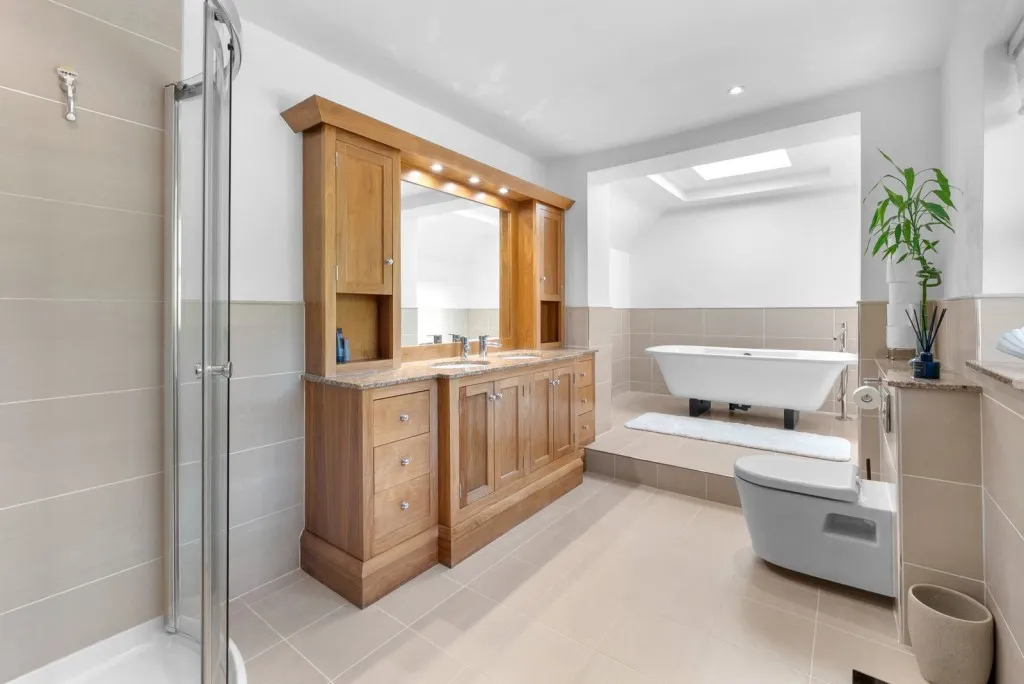 Wetherby ~ Avon Garth, LS22, photo 25