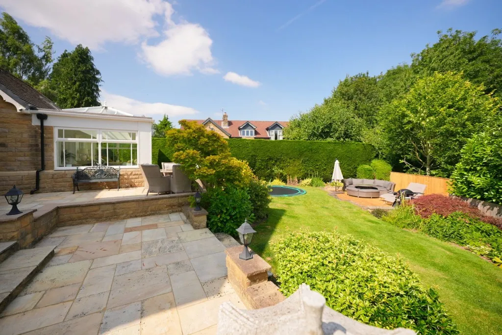 Wetherby ~ Avon Garth, LS22, photo 46