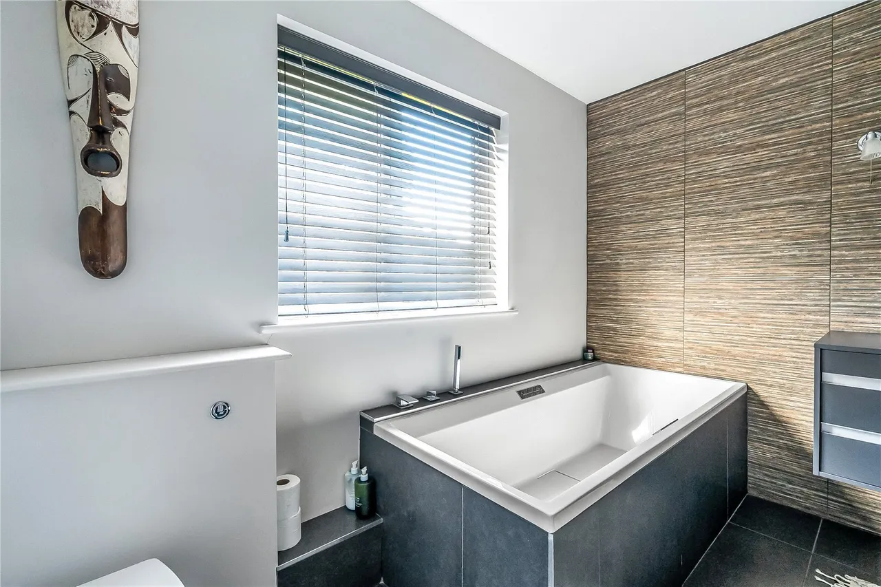 Gatton Road, Reigate, RH2, photo 13