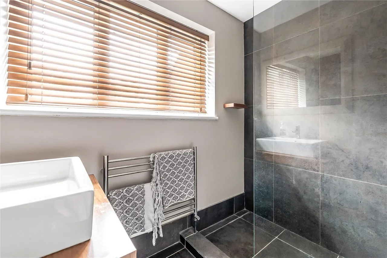 Gatton Road, Reigate, RH2, photo 15