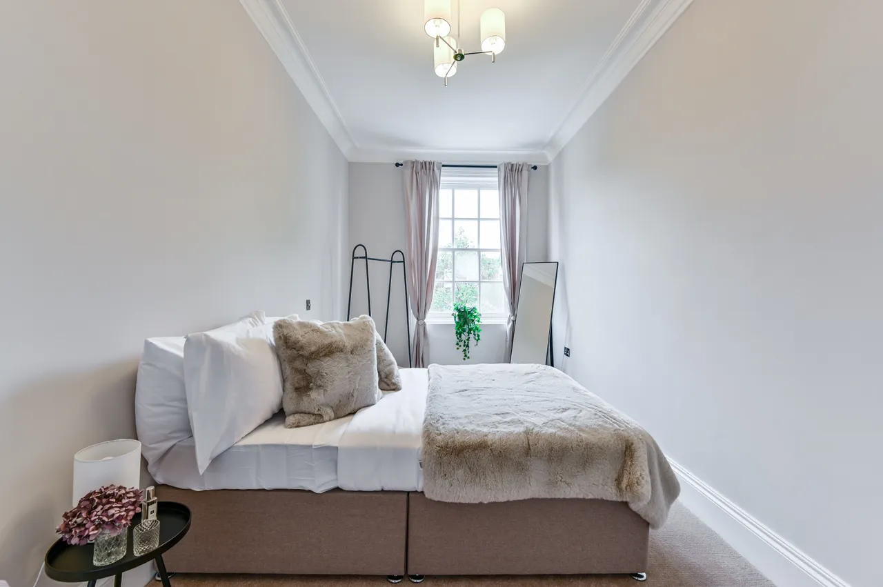Flat D, 23 Gloucester Avenue, London, photo 6