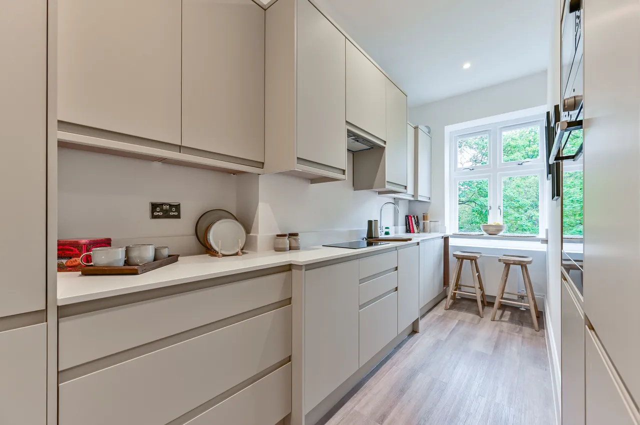 Flat D, 23 Gloucester Avenue, London, photo 3