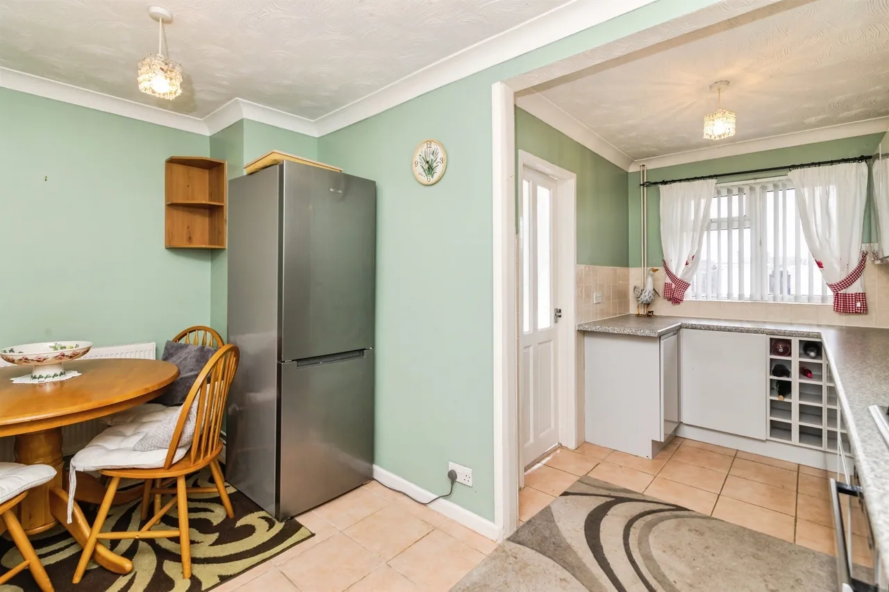Burnt Hill Way, Lowestoft, photo 7