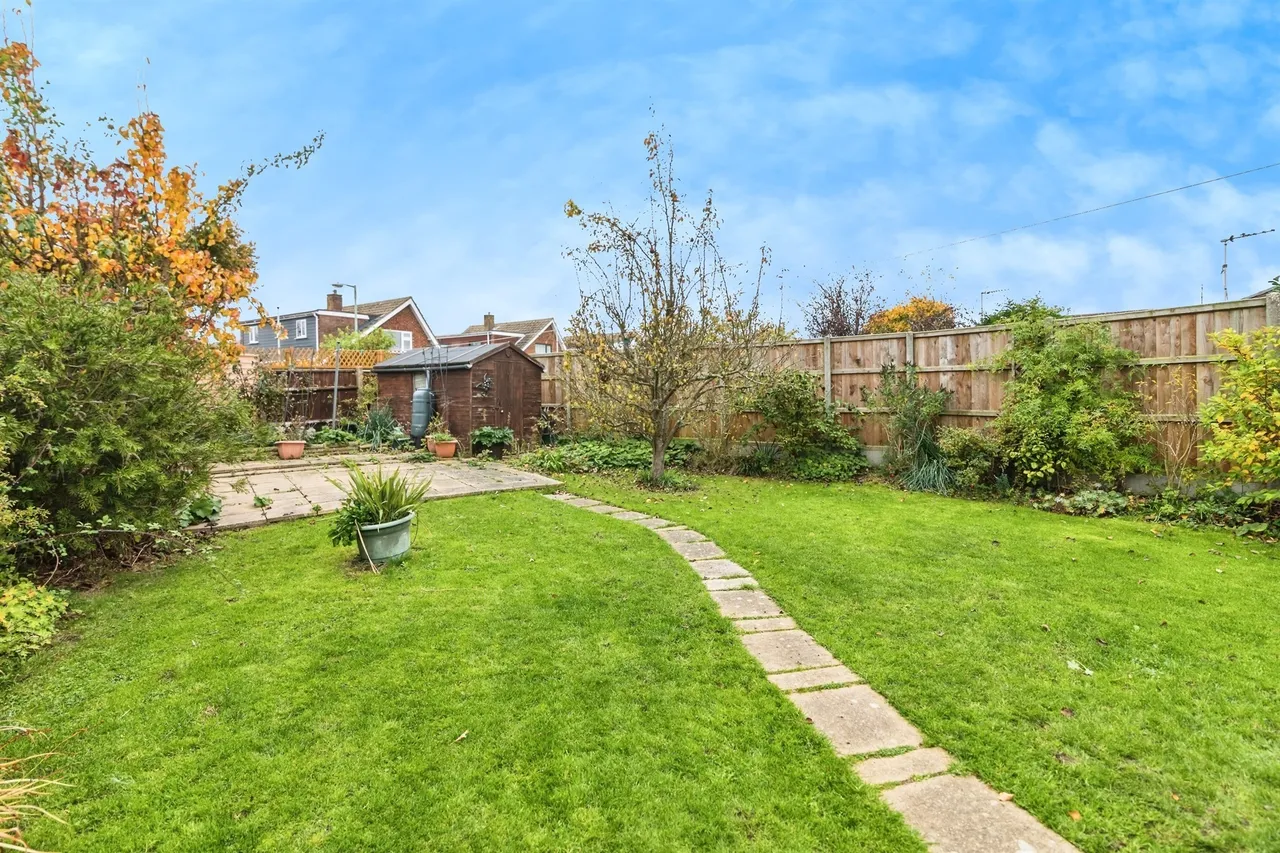 Burnt Hill Way, Lowestoft, photo 4