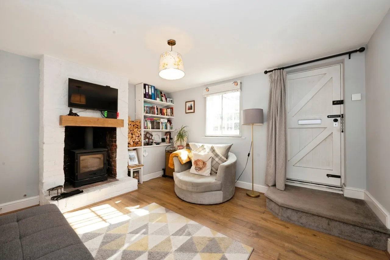 The Street, Farnham, GU10, photo 13