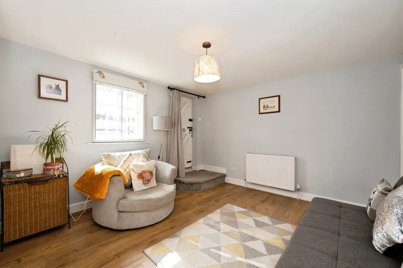 The Street, Farnham, GU10, photo 26