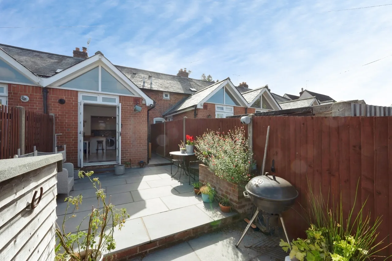 The Street, Farnham, GU10, photo 12