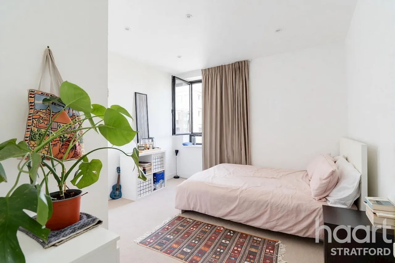 Mirabelle Gardens, Stratford, E20, photo 8