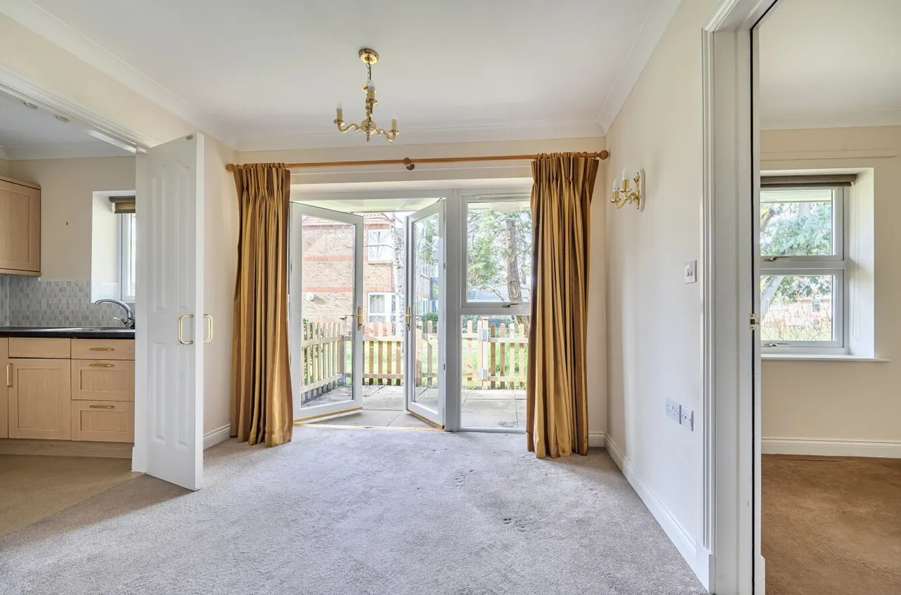 Fontwell Avenue, Eastergate, PO20, photo 8