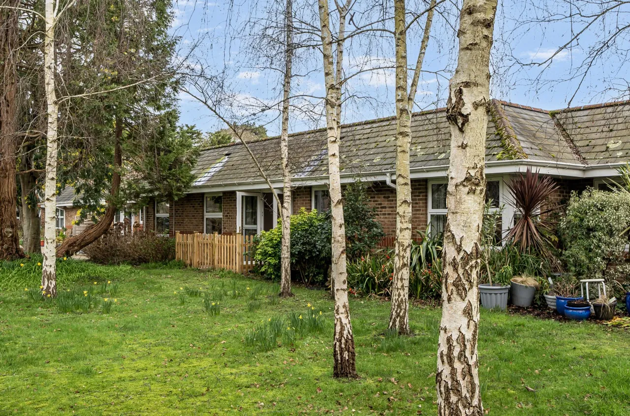 Fontwell Avenue, Eastergate, PO20, photo 11
