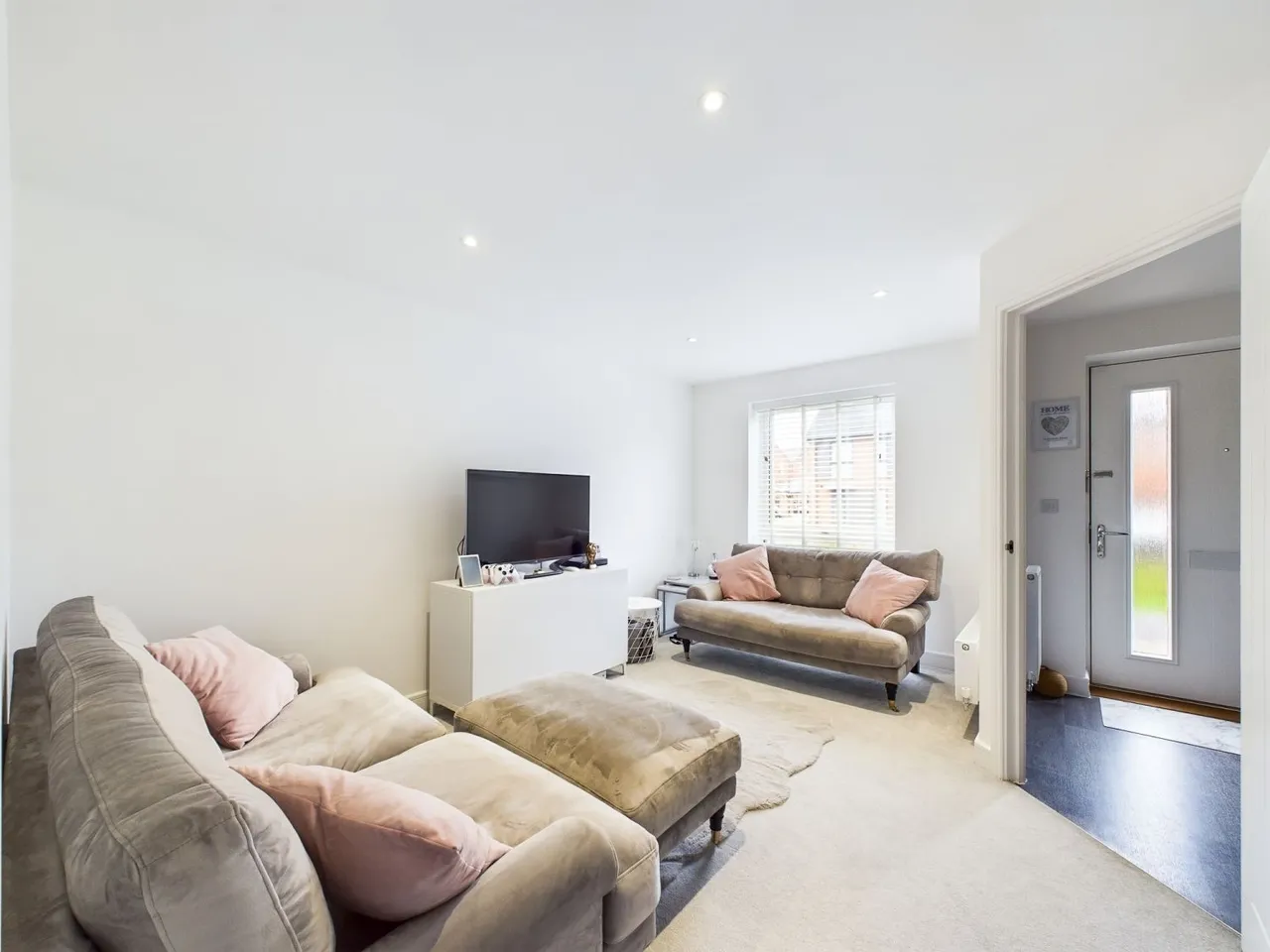 Chieftain Street, Bordon, GU35, photo 2