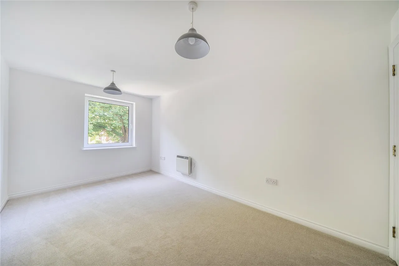 Maplehurst Close,, Bexley, DA2, photo 9