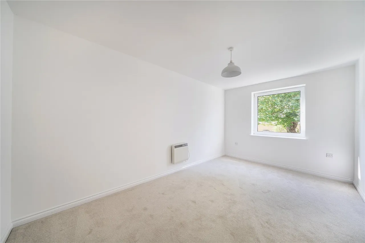 Maplehurst Close,, Bexley, DA2, photo 13