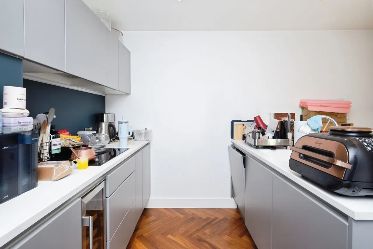 B201, Manchester, Lancashire, M15, photo 13