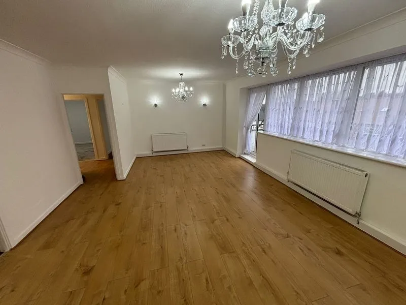 Jesmond Way, Stanmore HA7 4QP, photo 6