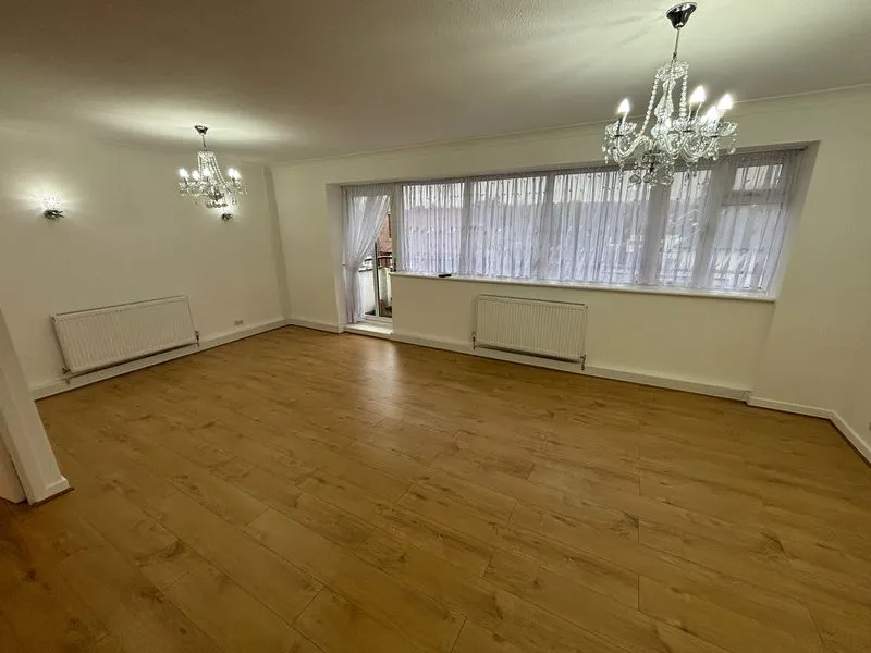 Jesmond Way, Stanmore HA7 4QP, photo 4