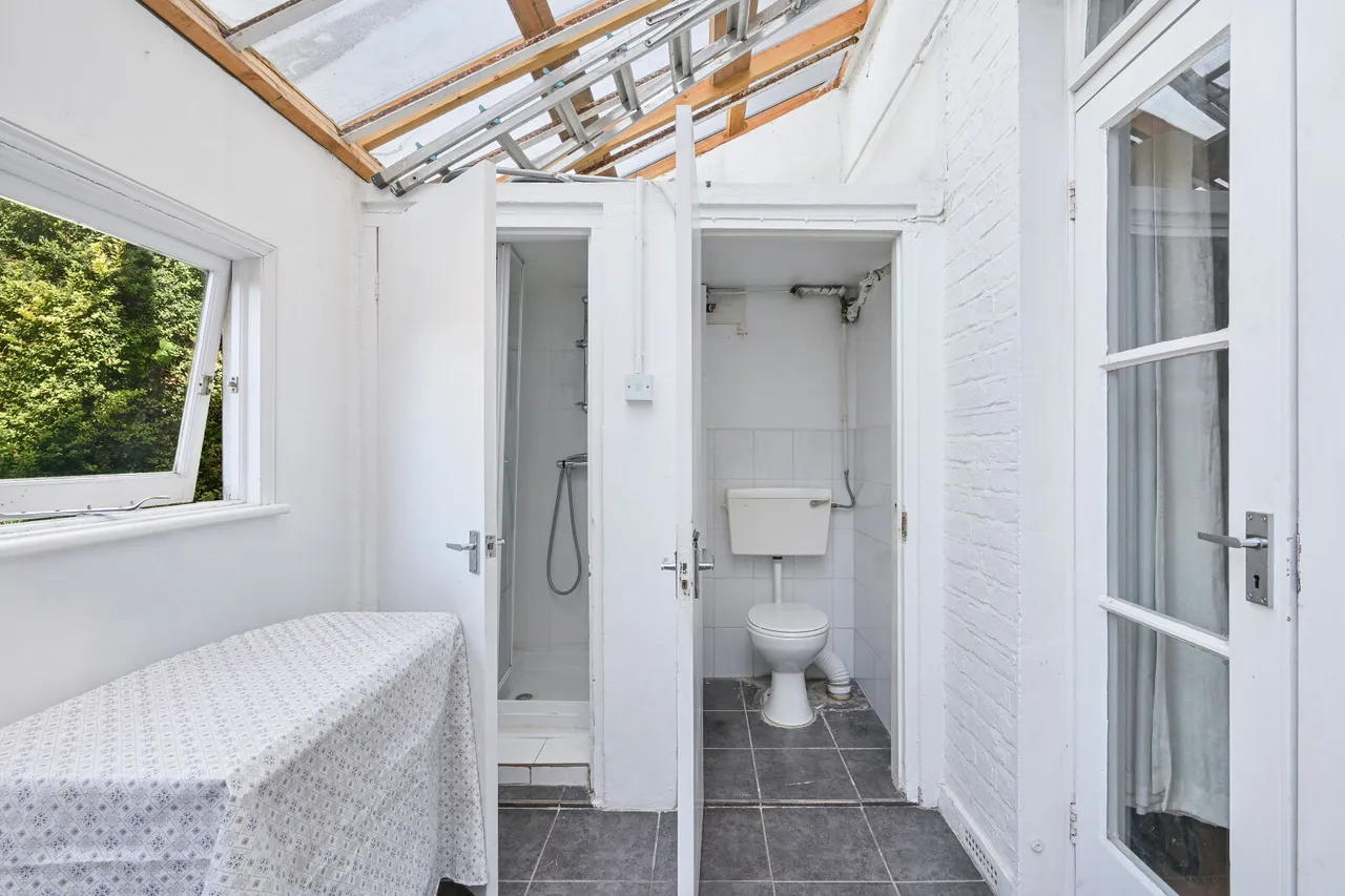 Ashcombe Road, London, SW19, photo 11