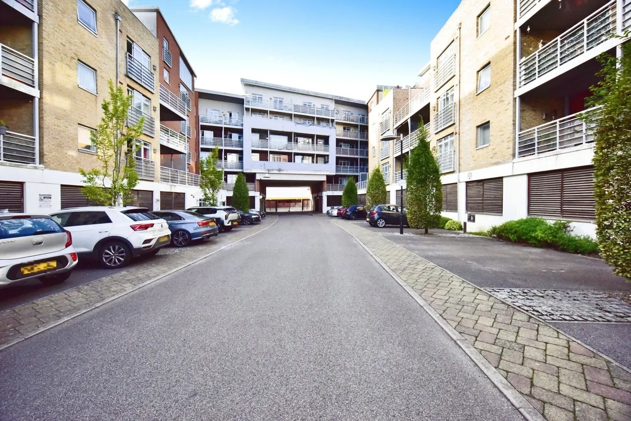 2 bed flat for sale, Kingfisher Meadow, Maidstone, ME16
