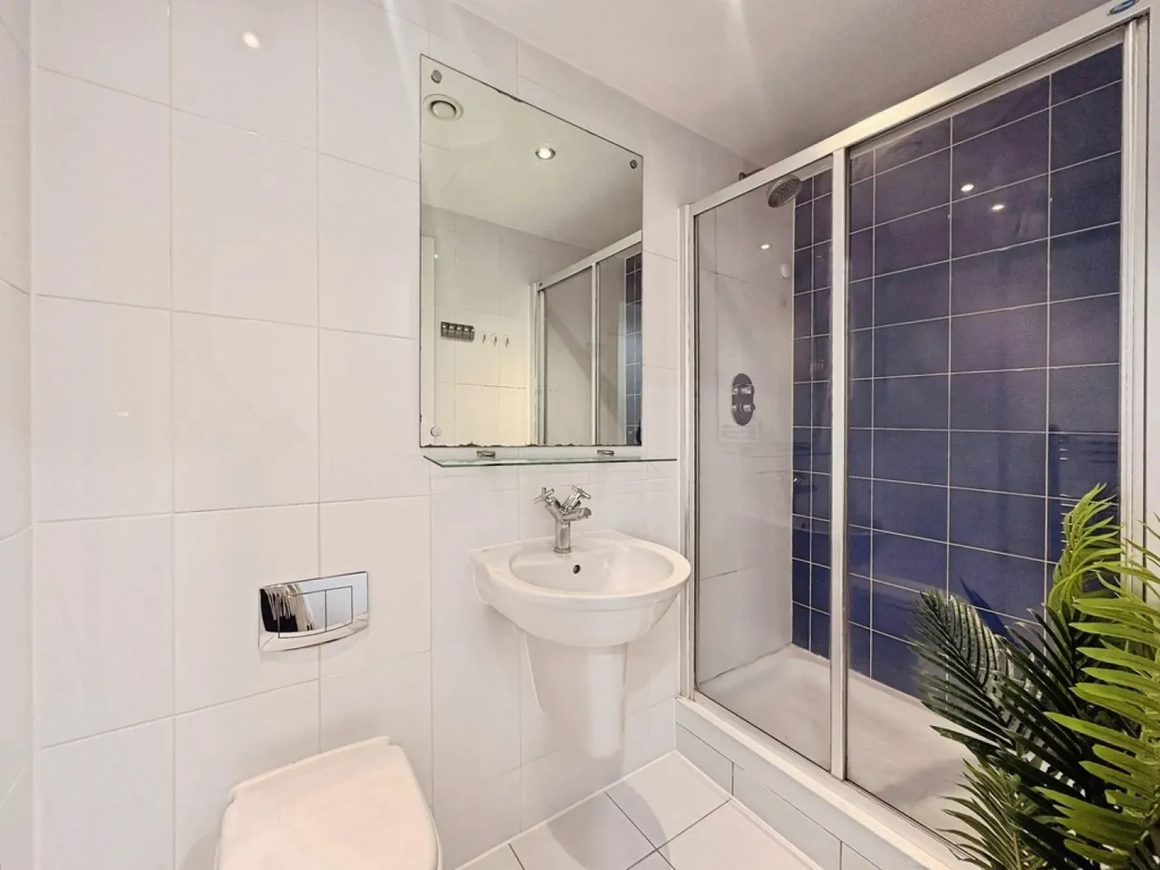 Echo Central Two, Cross Green Lane, photo 8