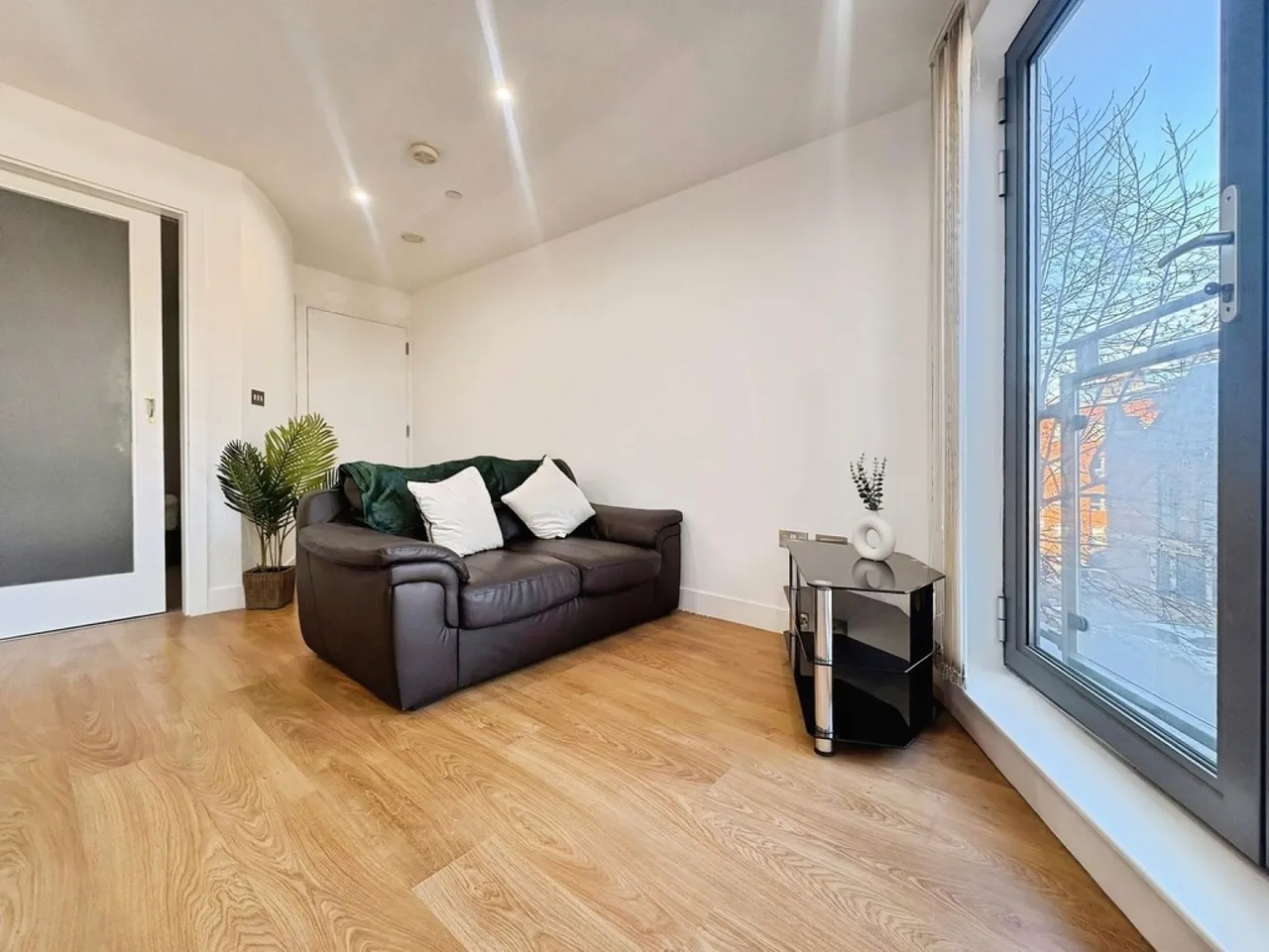 Echo Central Two, Cross Green Lane, photo 2