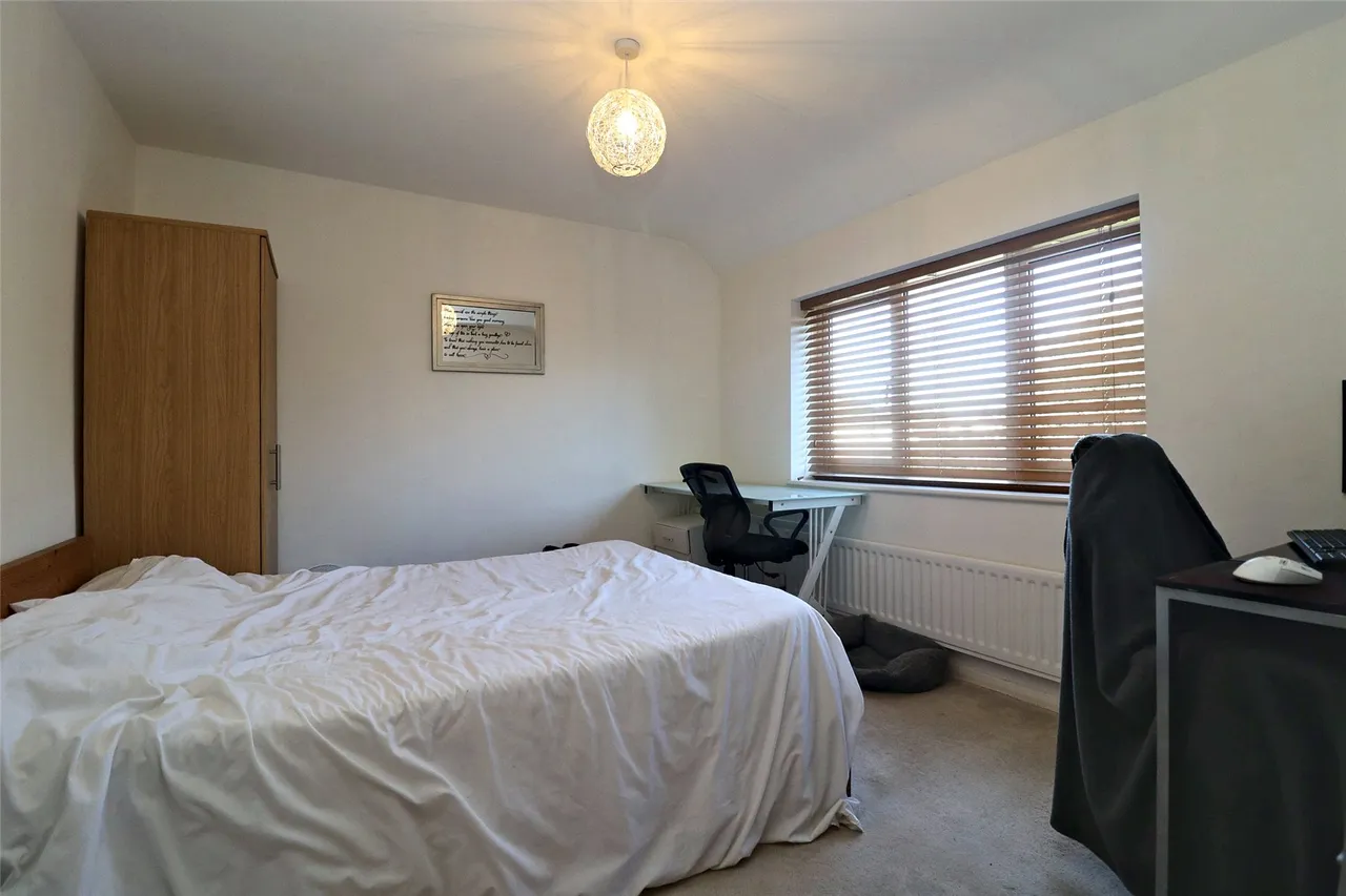 Ashley Road, St Johns, GU21, photo 6
