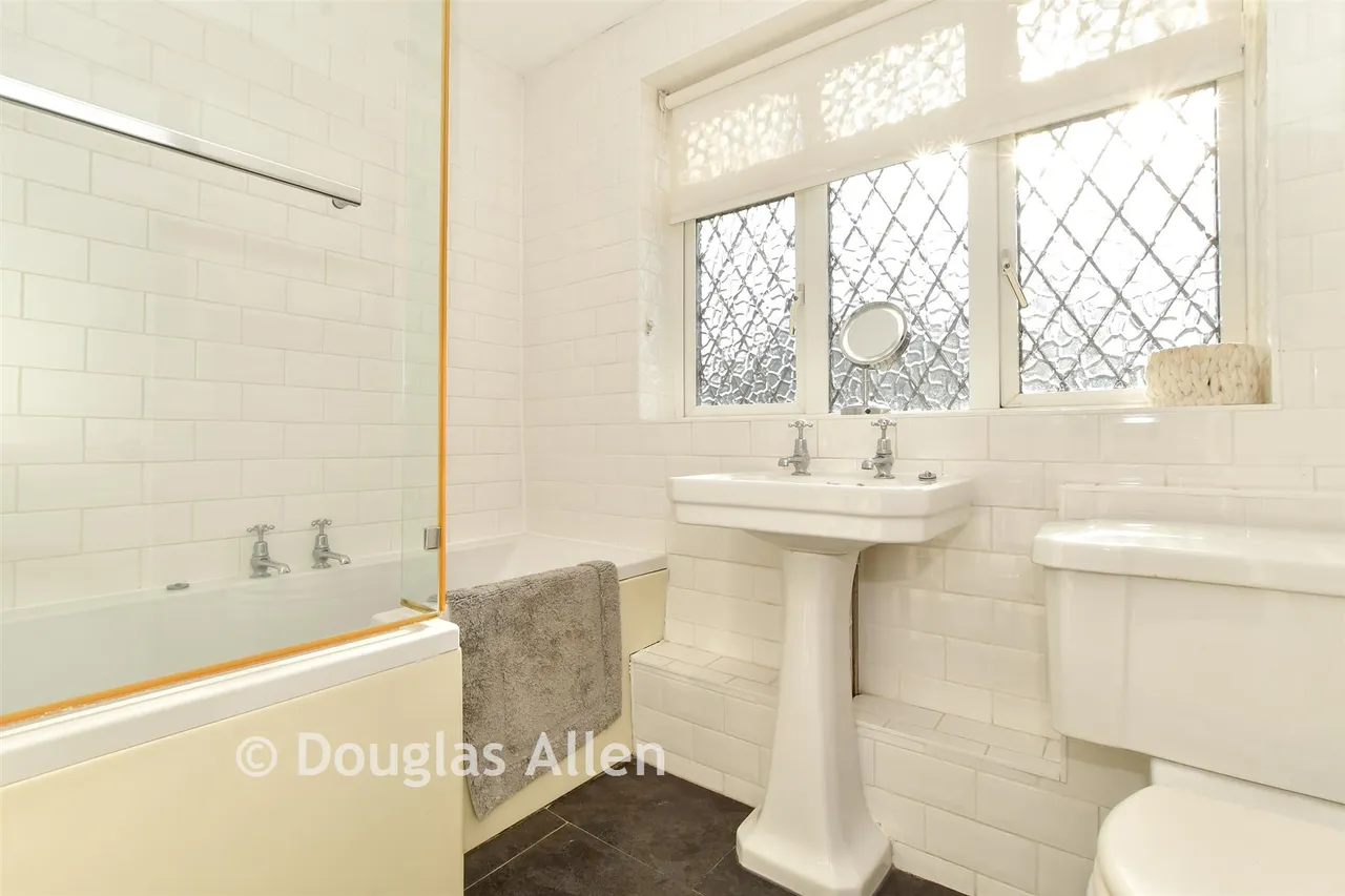 Upper Swaines, Epping, CM16, photo 11