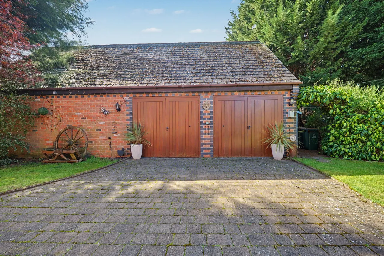 Upper Eastern Green Lane, Coventry, CV5, photo 31