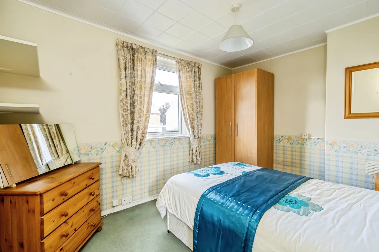 Pound Farm Road, Chichester, PO19, photo 18