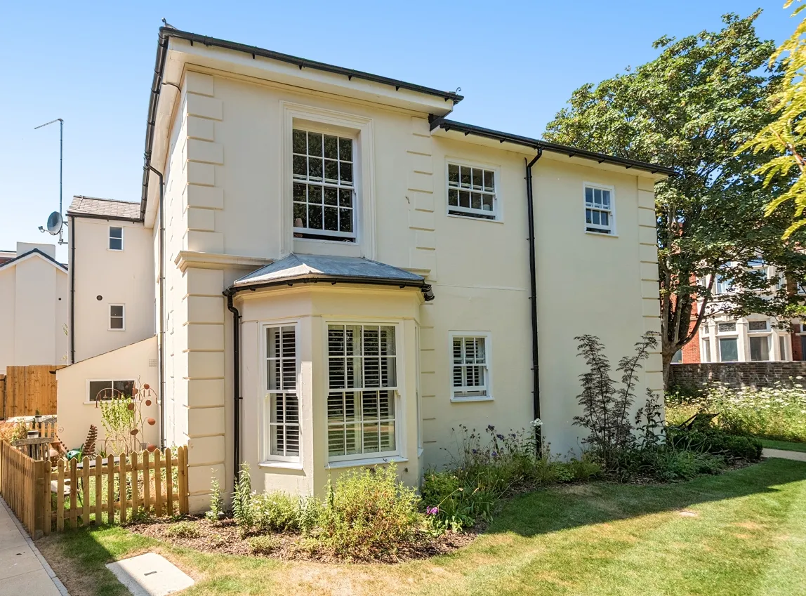 1 bed flat for sale, Juniper Gardens, Southsea, PO5