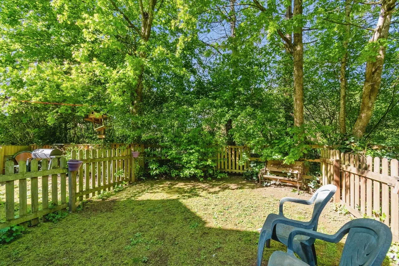 Warwick Close, Chippenham, photo 10