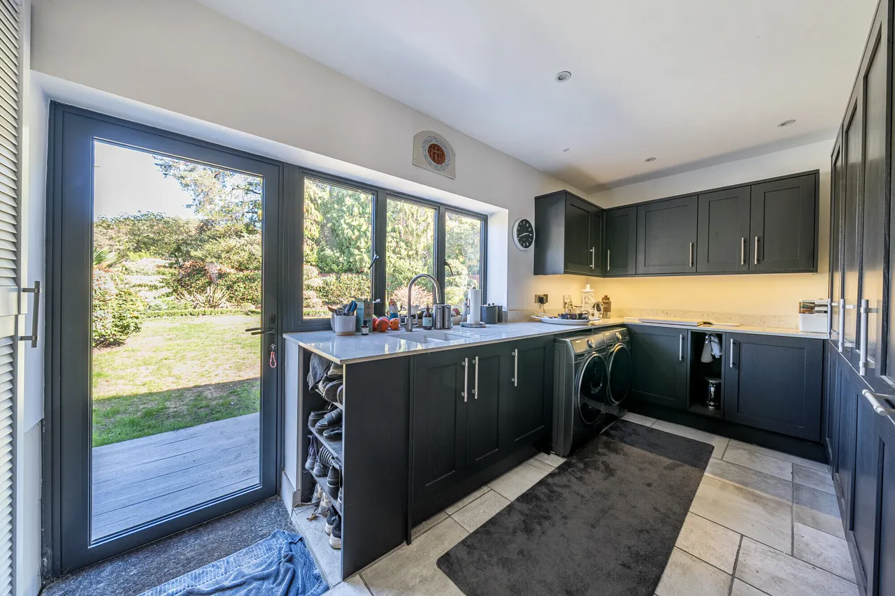 Sandy Lane, Farnham, GU10, photo 13