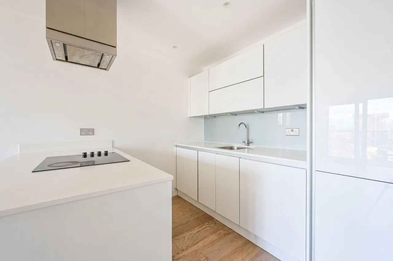 London, E14, photo 4