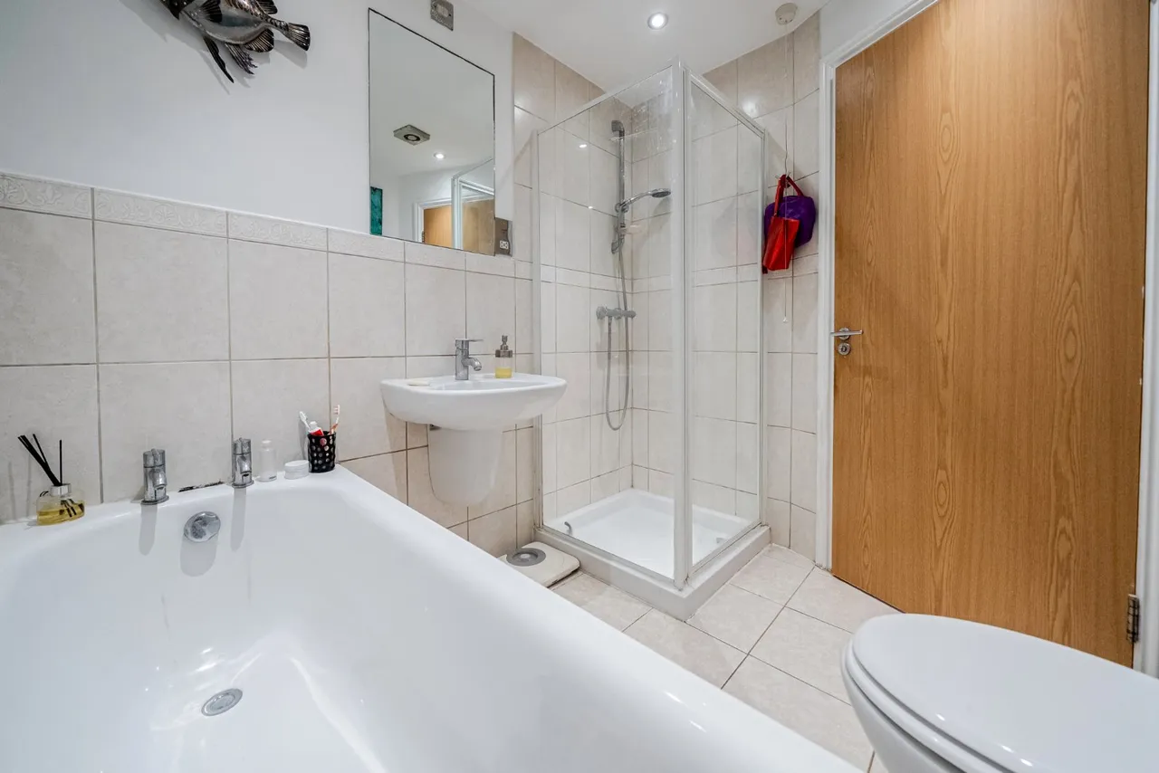 Holmewood Gardens, Brixton Hill, London, SW2, photo 6
